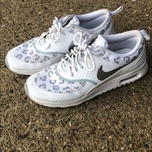 Nike tennis shoes